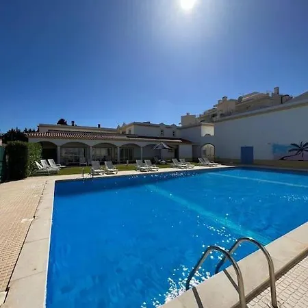 Апартаменти Falesia C/ Piscina Албуфейра