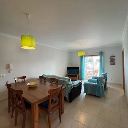 Falesia C/ Piscina Apartment *